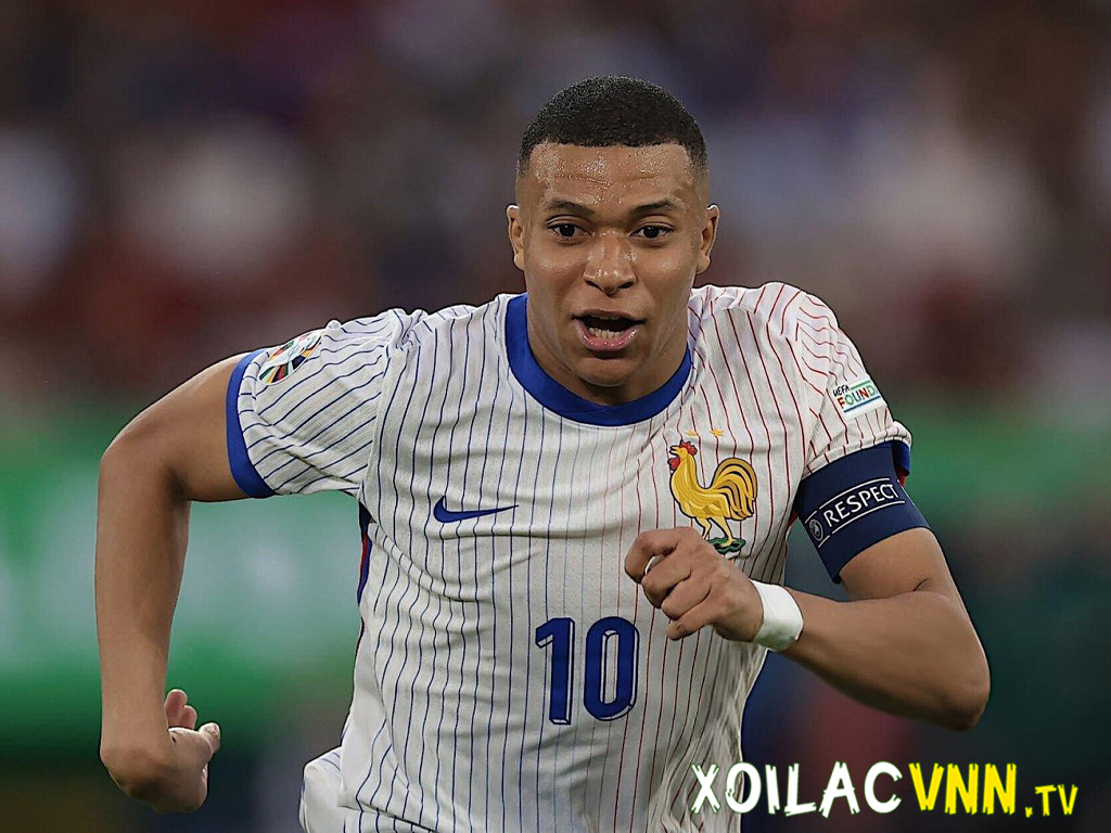 mbappe-trong-mau-ao-doi-tuyen-phap