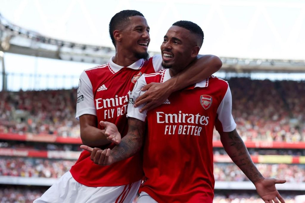 Saliba và các cầu thủ Arsenal ví Jesus như Ronaldo "béo"