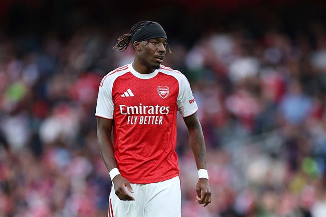 Chelsea bị chê vì để Madueke tới Arsenal