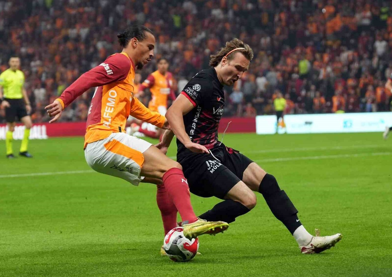Galatasaray vs Genclerbirligi (00:00 &#8211; 23/11) | Xem lại trận đấu