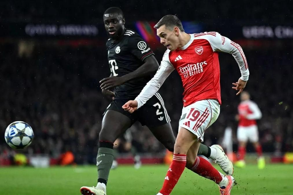 Trossard đang có phong độ ổn định trong màu áo của Arsenal