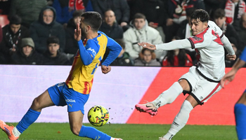 Rayo Vallecano vs Valencia CF (03:00 – 02/12) | Xem lại trận đấu